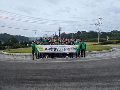 영순면 새마을회, 도로변 풀 베고 환경정화