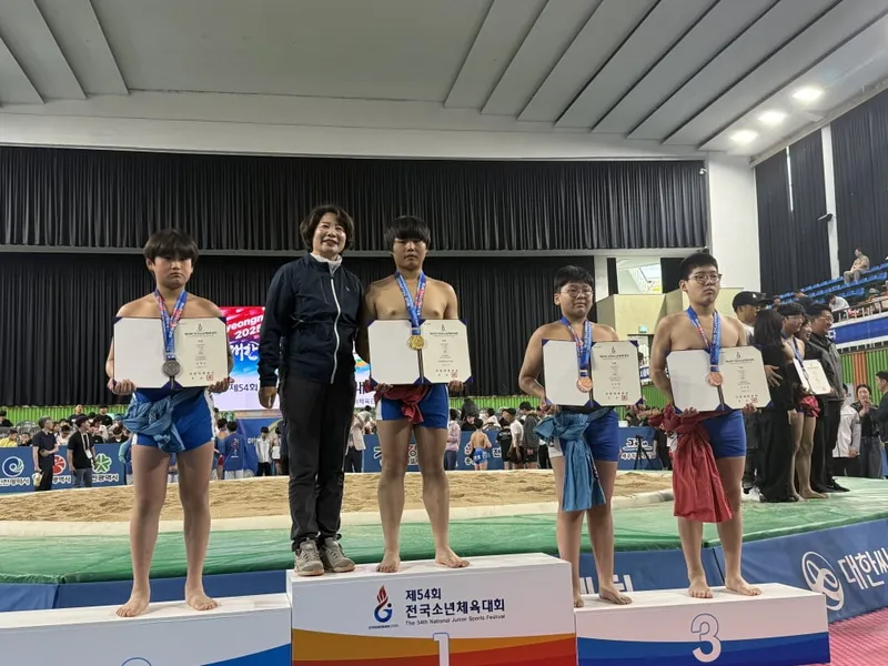 문경 호서남초교, 전국소년체전 씨름 금·은메달 차지. /문경교육지원청 제공