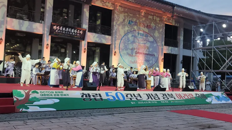 경북아리랑축제에서 문경 방아타령 공연 모습. /이민숙 대표